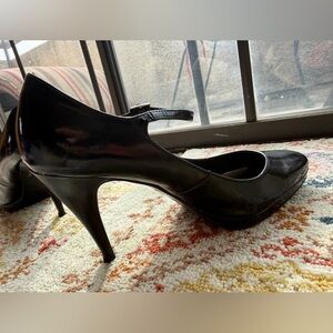Fioni Black Vegan Patent Leather Mary Jane Heels in Size 9W